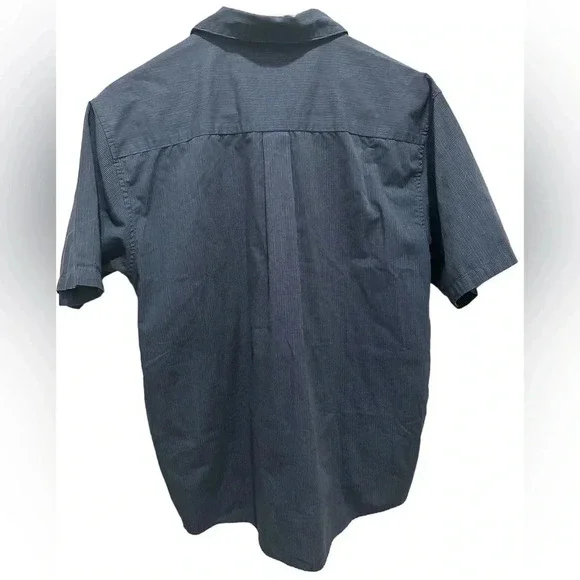 Patagonia Men’s Button Down Shirt - Picture 3 of 3